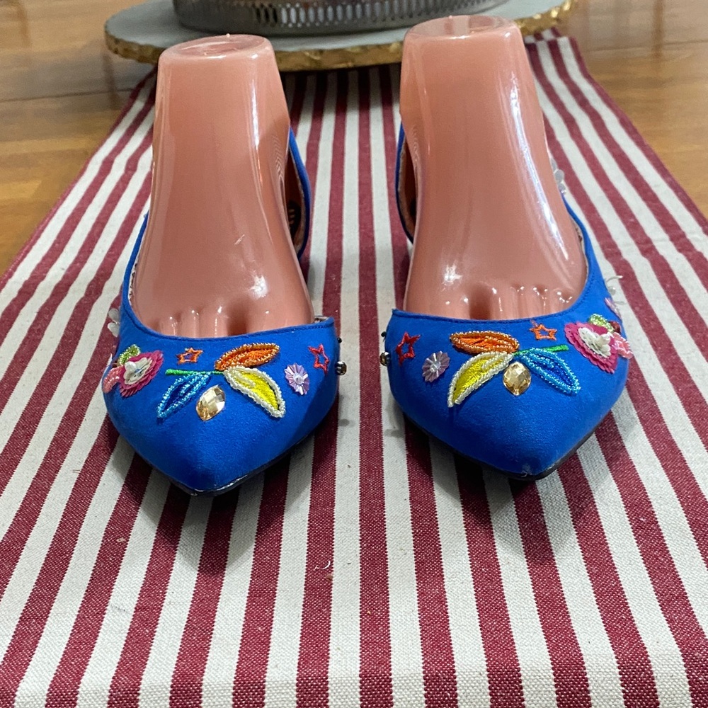Betsey Johnson “Cypress”Embroidered Flats